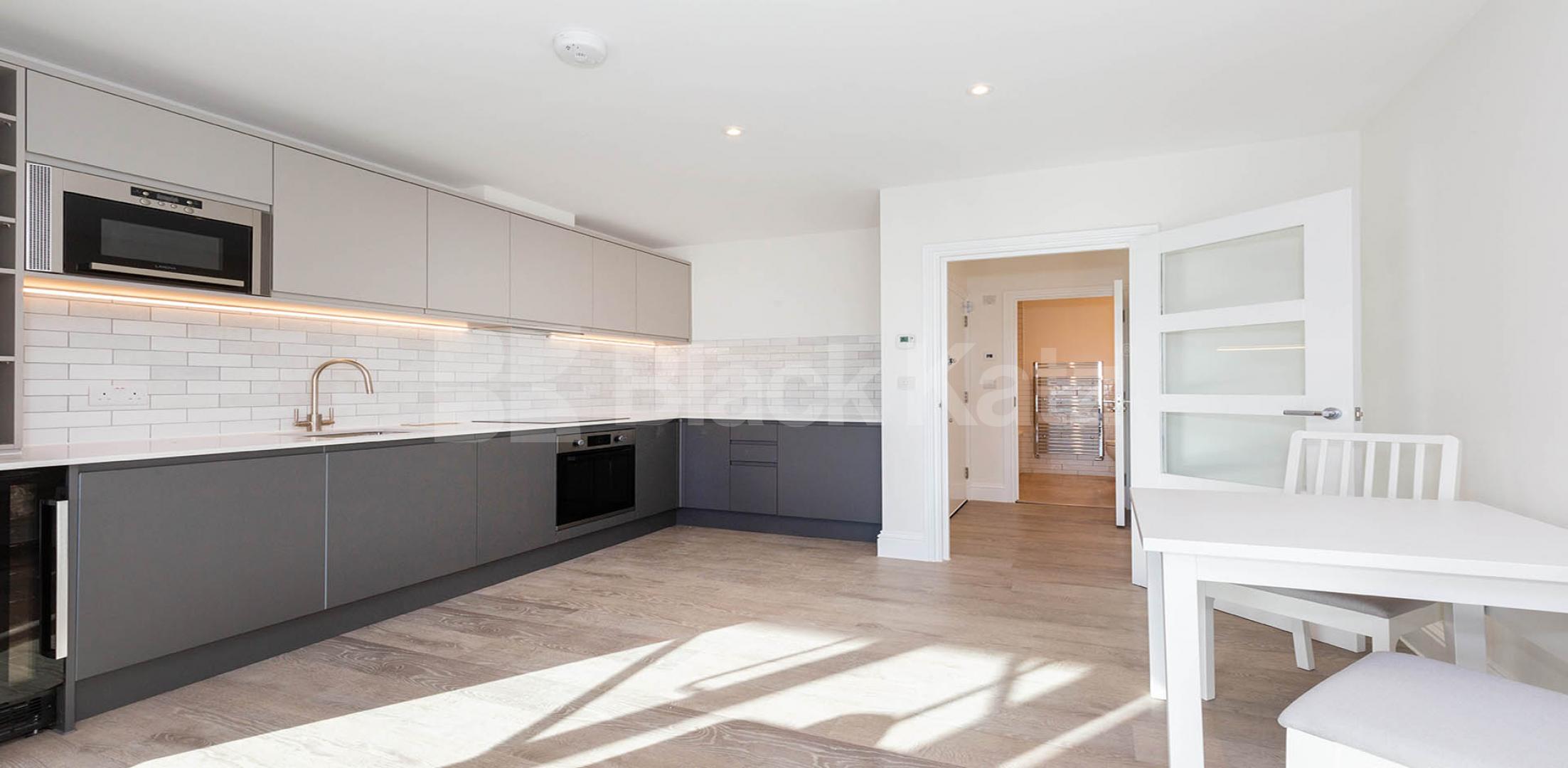 			Studio Apartment, 1 bath, 1 reception Apartment			 Seven Sisters Road, FINSBURY PARK